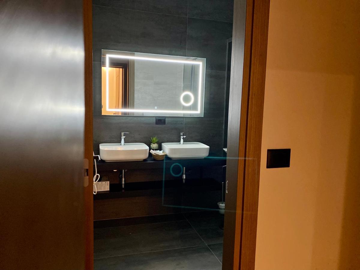 Elmar Hotel Vlora Kültér fotó